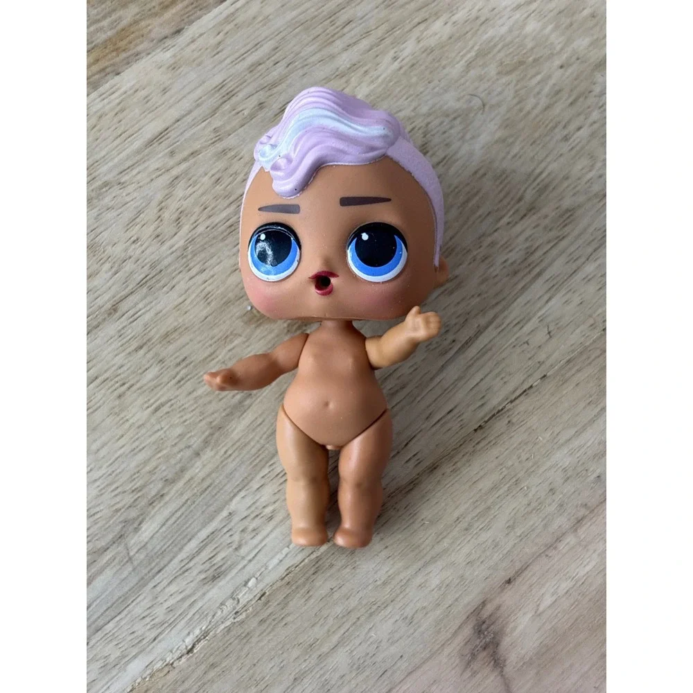 MGA LOL Surprise Lil Sister Doll Purple Hair Blue Eyes 3 Inch Figure 35219WFE